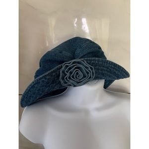 Denim hat with flower 🌸